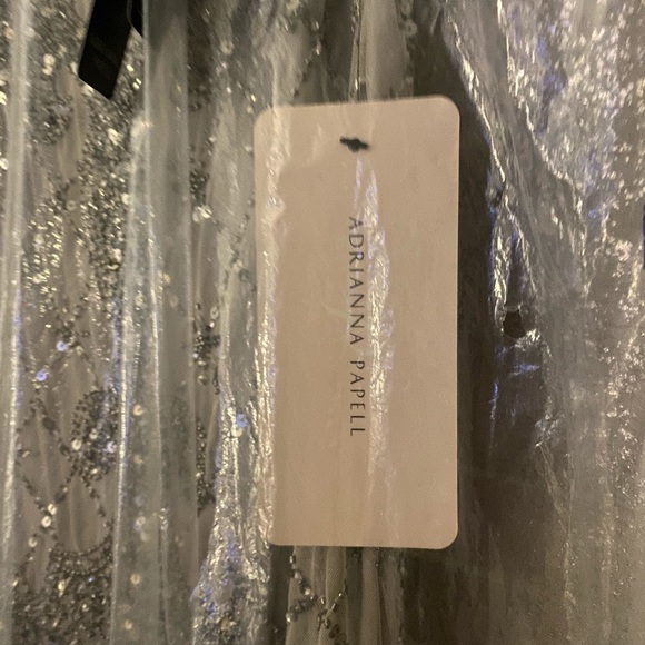 NWT Adrianna Papell Silver Beade Gown size 8M - Picture 5 of 7